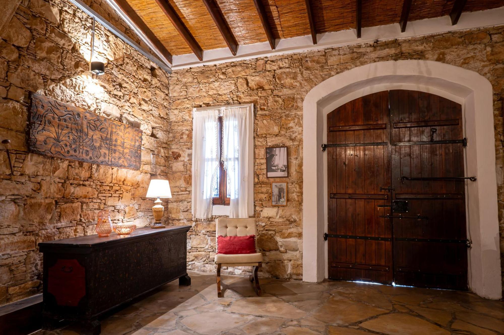 Oinoessa Traditional Boutique Guest Houses Lofou Exteriör bild