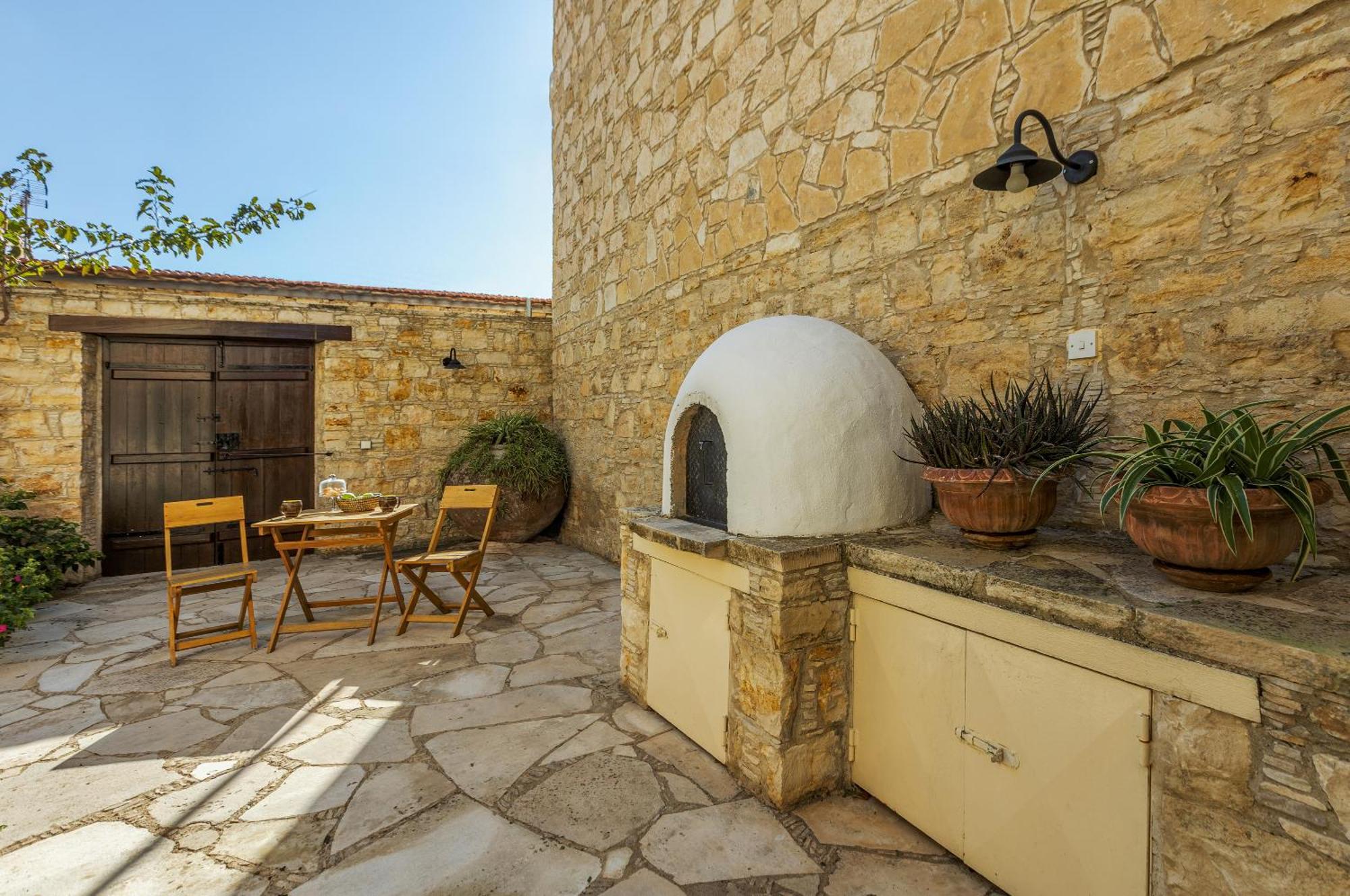 Oinoessa Traditional Boutique Guest Houses Lofou Exteriör bild