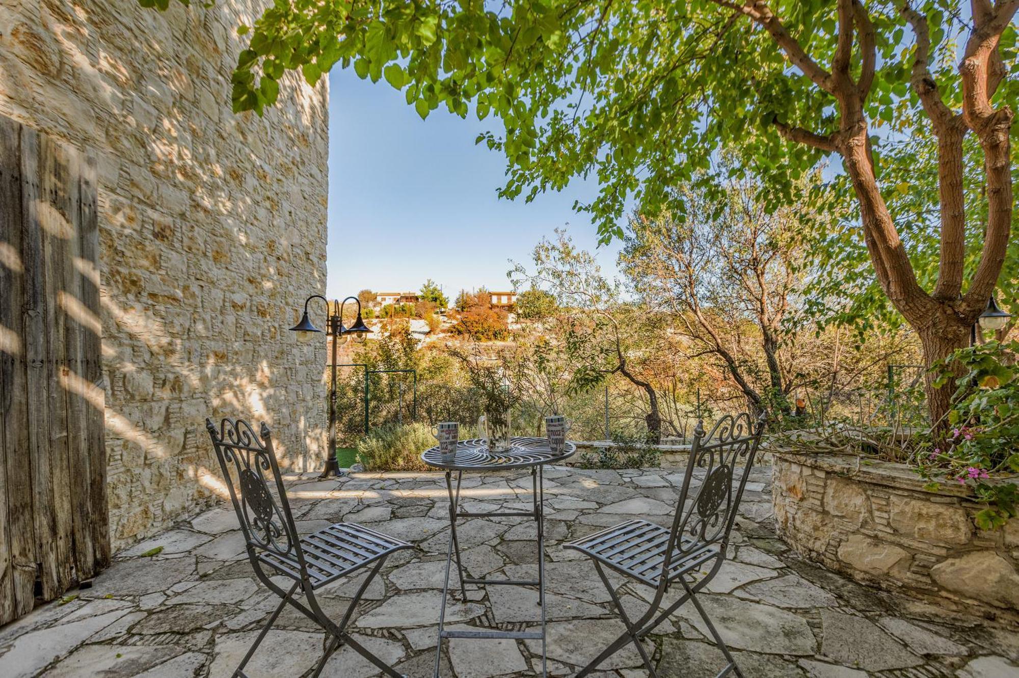 Oinoessa Traditional Boutique Guest Houses Lofou Exteriör bild